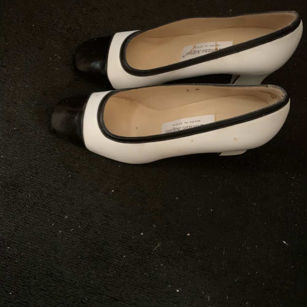 Etienne Aigner Black and White Heels - Picture 3 of 3